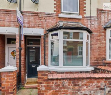 4 bedroom terraced house to rent - Photo 5