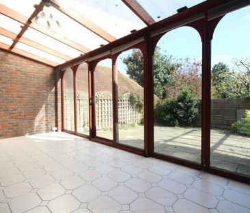 3 bedroom detached house to rent - Photo 2