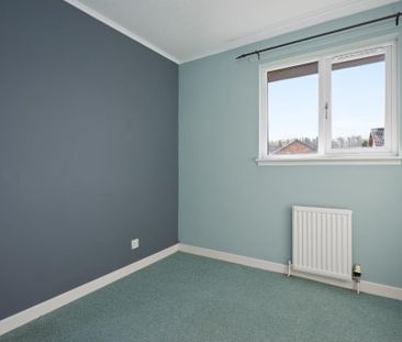 4 bedroom detached house to rent - Photo 2