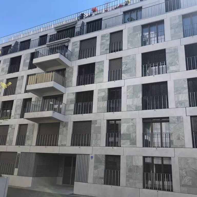 Moderne appartement de 3.5 pièces dans la résidence de Sébeillon - Photo 1