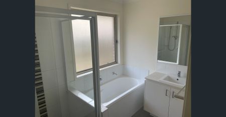 4 Bedroom Family Home In Pimpama - Photo 4