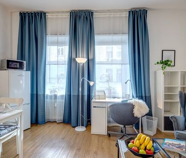 Central in Lehel at the Thierschplatz - Photo 2