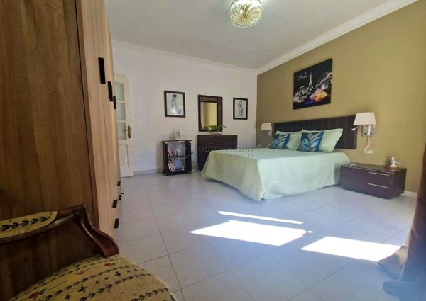 Se alquila en Los Olivos apartamento de 4 dormitorios