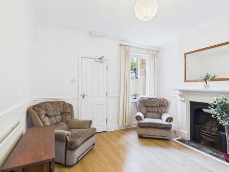 3 bedroom terraced house to rent - Photo 2