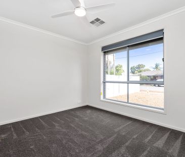 Modern Family Living with Easy-Care Appeal - Photo 4