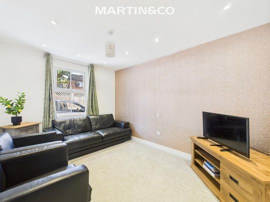 4 bedroom detached house to rent - Photo 1