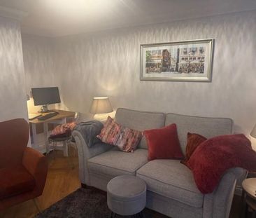 1 bedroom ground floor flat to rent - Photo 3