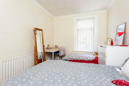 3 bedroom house to rent Heidelberg Road, Southsea, PO4 - Photo 2