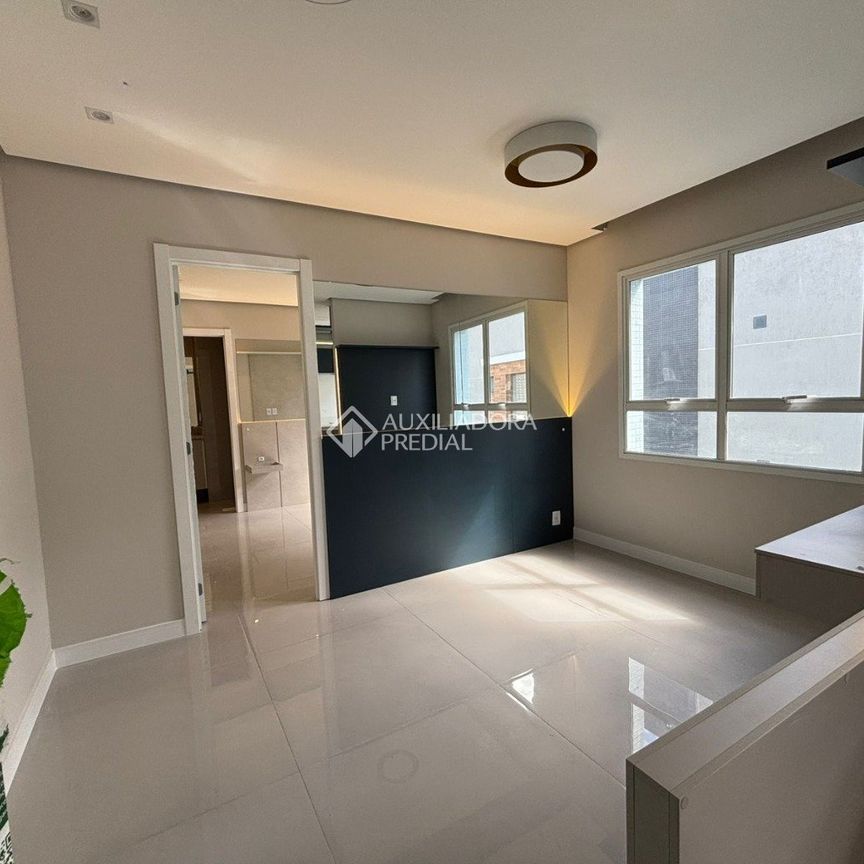 Apartamento com 1 quarto e 40m² para alugar em Passo d'Areia, Porto Alegre. - Photo 1