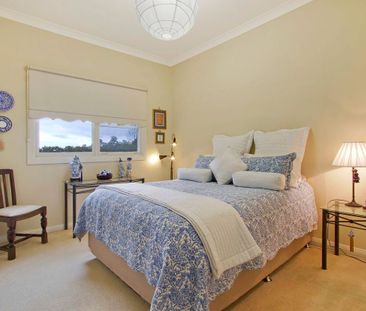 More than meets the eye - Photo 2