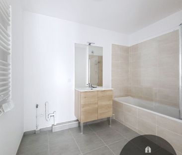 A LOUER AVIGNON EXTRA-MUROS (84000) : T3 avec terrasse et place de ... - Photo 4