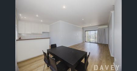 Stylish 2x1 Townhouse in the Heart of North Perth - Photo 5