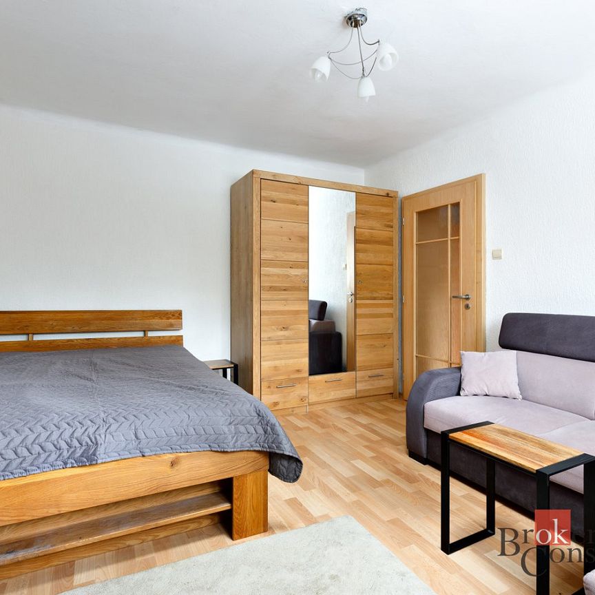 Pronájem bytu 1+1 30 m² - Photo 1