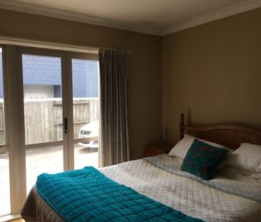 Popular Mount Maunganui Spot! - Photo 2