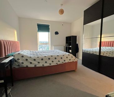 2 Bed Flat, Altitude Point, N8 - Photo 3