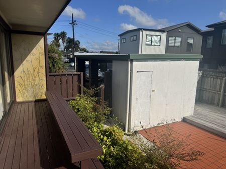 46 Hutchinsons Road, Bucklands Beach, Auckland 2012 - Photo 2