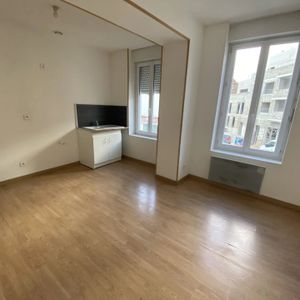 Location Appartement 2 pièces 32 m2 à Saint-Quentin - Photo 2