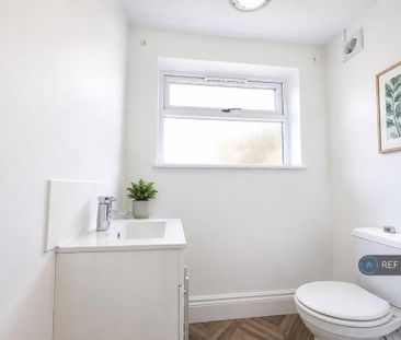 2 bedroom terraced house to rent - Photo 6