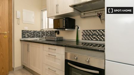 granada, Andalusia 18001 - Photo 4