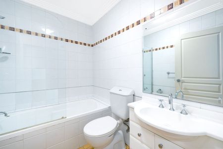 Spacious Three Bedroom Townhouse In Marrickville - Photo 5