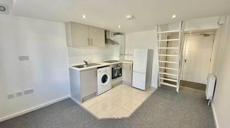 1 bedroom flat to rent - Photo 2