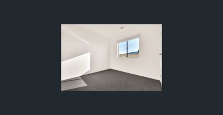 Stunning 4-Bedroom Home with Modern Amenities - Photo 2