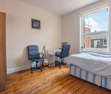 4 bedroom terraced house to rent - Photo 5