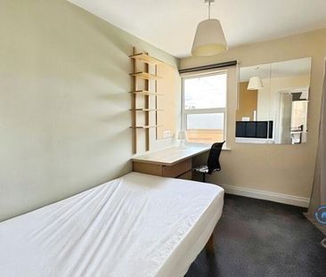 5 bedroom end of terrace house to rent - Photo 5