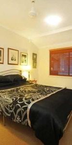 Modern, Fully Furnished Townhouse in the Heart of Cannonvale - Photo 1