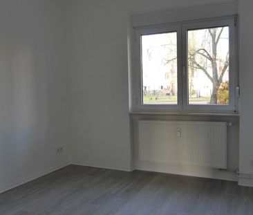 ﻿Schöne 3-Zimmer-Wohnung mit Tageslichtbad und Balkon im Limes-Quar... - Photo 1