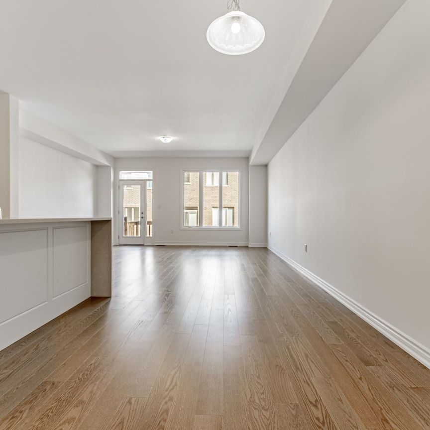 For Lease - 3083 Harvard Gardens, Oakville, Ontario - Photo 1