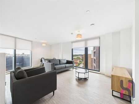 3 bedroom flat to rent - Photo 2