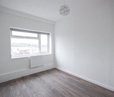 3 bedroom apartment to rent - Photo 6