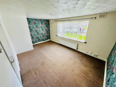 2 bedroom ground floor flat to rent - Photo 3