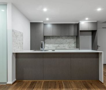 North Facing Executive 2 Bedroom Apartment - Photo 4