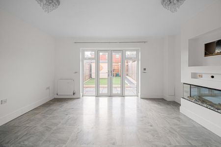 3 bedroom terraced house to rent - Photo 2