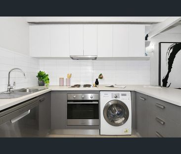 2/20 Johnstone Street, Malvern, Vic 3144 - Photo 2