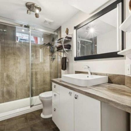 Grand logement 1 chambre à louer - tous les frais inclus !! 1400$/mois - Photo 4