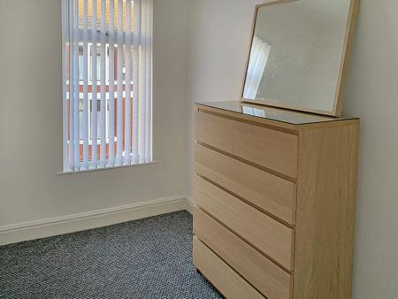 3 bedroom terraced house to rent - Photo 4