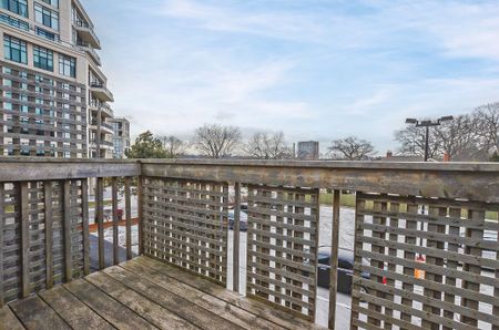 For Lease - 5A Old Mill Drive, Toronto, Ontario - Photo 4