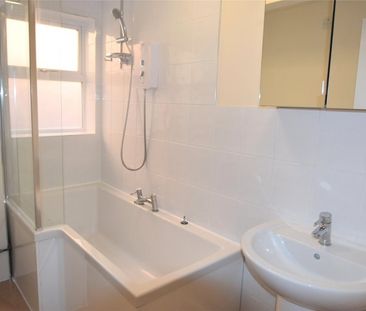 Alma Road, Eton Wick, Windsor,SL4 - Photo 3