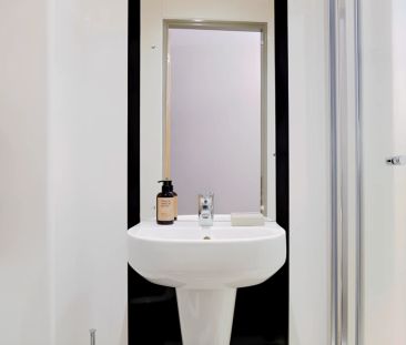 Bronze Studio - Single Occupancy - Photo 6