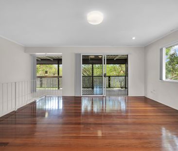 A charming home set on a generous block with a sprawling backyard. - Photo 6