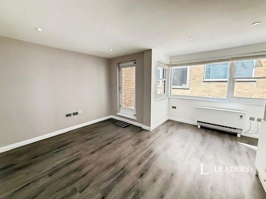 3 bedroom flat to rent - Photo 1
