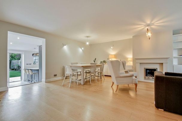 4 bedroom semi-detached house to rent - Photo 1