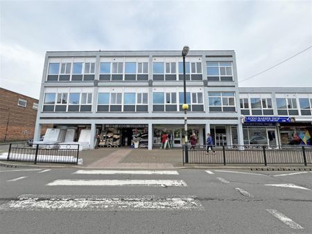 1 bedroom Flat to rent - Photo 4