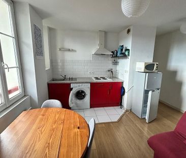 T2 meublé - jusqu'à fin août uniquement - Photo 3