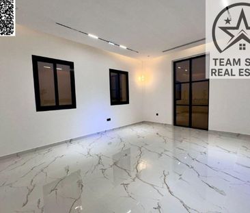 Luxury villa with a swimming pool, high-end finis - Photo 5