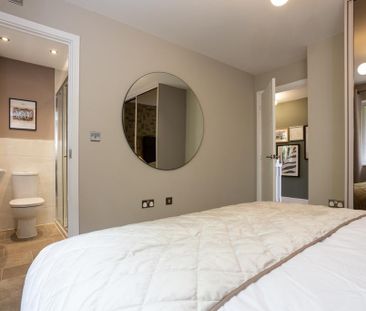 3 bedroom semi-detached house to rent - Photo 1