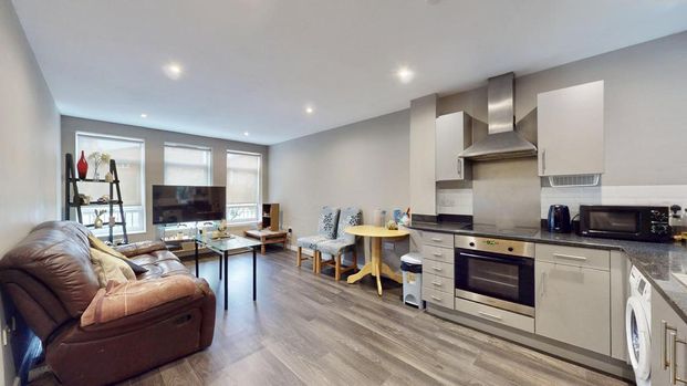 2 bedroom flat to rent - Photo 1